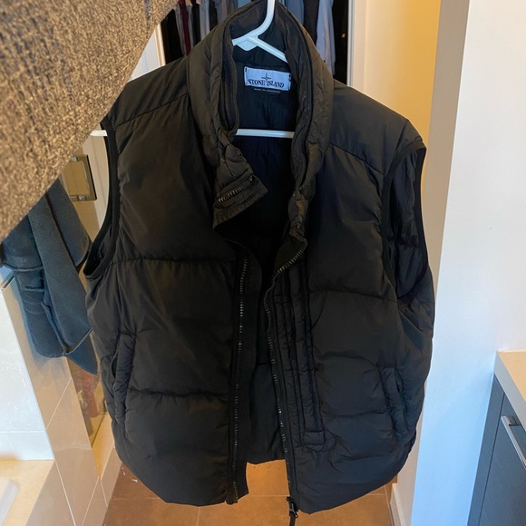 Stone Island Vest - Picture 1 of 4
